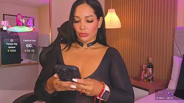 Snapshot of Dakota_diaz_ chatting on 11/27/25, 08:33 Dakota diaz online show from 11/27/25, 08:33