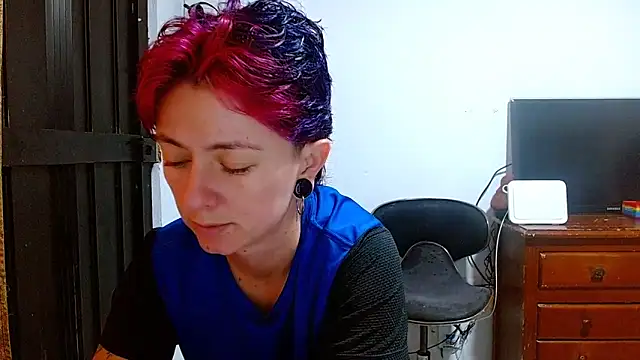 tomboyblue online show from 05/12/26, 04:48