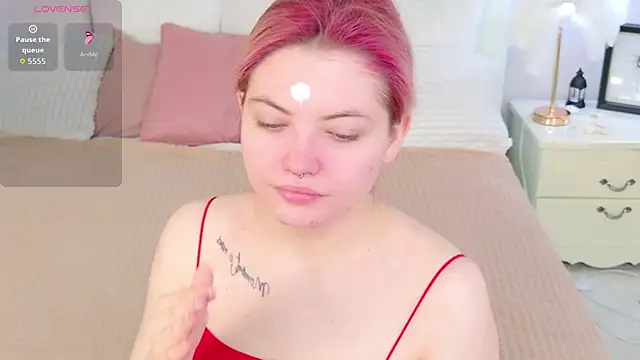 Lisa Adam online show from 11/28/25, 05:04