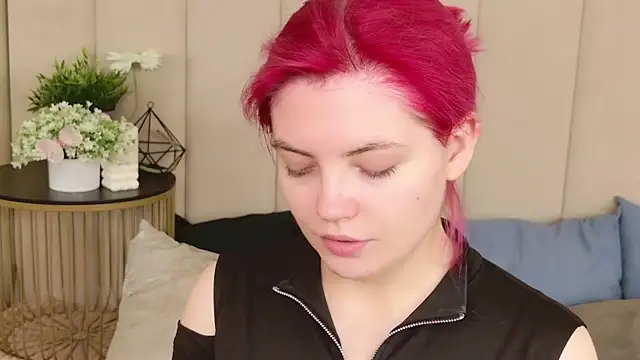 Lisa Adam online show from 12/04/25, 04:05