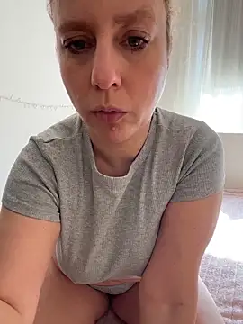 MariaValentine online show from 02/27/26, 09:20