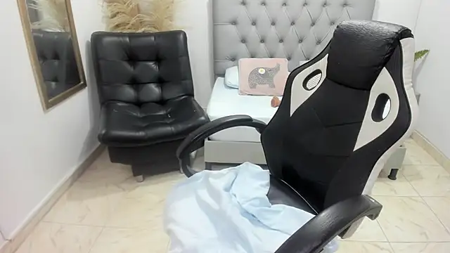 Snapshot of niraksil chatting on 02/21/25, 04:26 niraksil online show from 02/21/25, 04:26