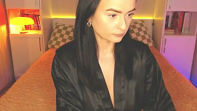 Leaaaaaaaaa online show from 11/04/25, 06:07