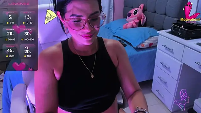 Snapshot of dahian_carter chatting on 12/23/24, 06:37 dahian carter online show from 12/23/24, 06:37