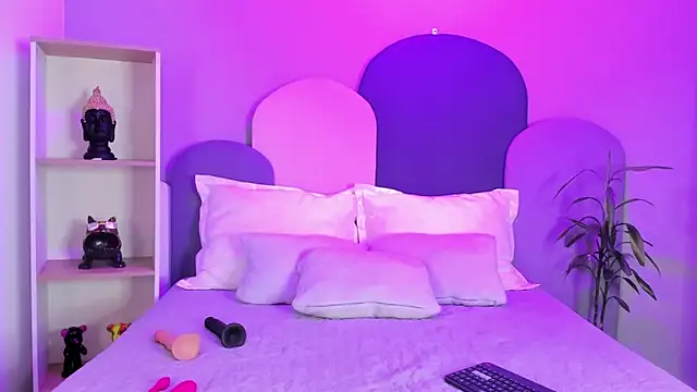 SophieGomez22 online show from 02/09/26, 11:25