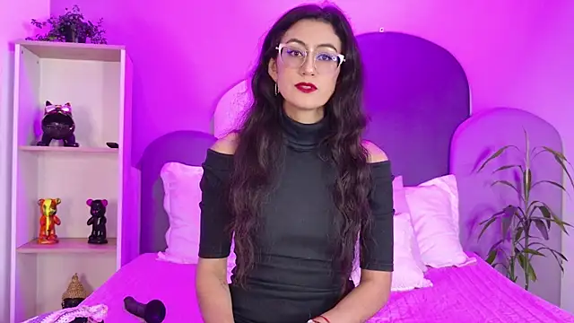 SophieGomez22 online show from 04/16/26, 11:33