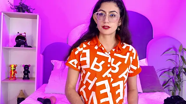 SophieGomez22 online show from 05/04/26, 11:17