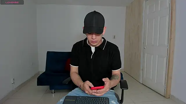 Ares Johnson online show from 09/23/25, 11:24