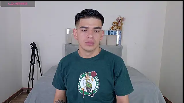 Ares Johnson online show from 06/15/26, 02:08