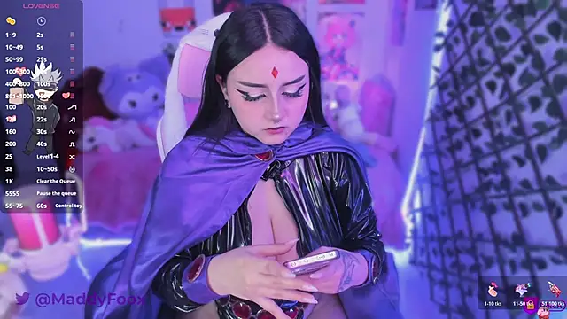 MaddyFooxx online show from 12/15/25, 08:02