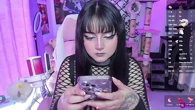 Snapshot of MaddyFooxx chatting on 07/12/26, 10:45 MaddyFooxx online show from 07/12/26, 10:45