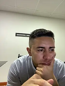 Snapshot of DanielGomez9 chatting on 12/09/24, 11:34 DanielGomez9 online show from 12/09/24, 11:34