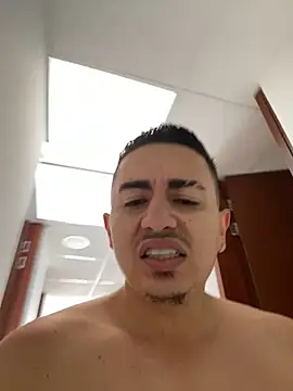 Snapshot of DanielGomez9 chatting on 12/28/24, 05:57 DanielGomez9 online show from 12/28/24, 05:57