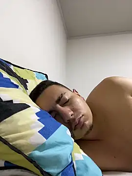 Snapshot of DanielGomez9 chatting on 01/07/25, 02:20 DanielGomez9 online show from 01/07/25, 02:20