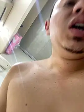 Snapshot of DanielGomez9 chatting on 02/13/25, 12:21 DanielGomez9 online show from 02/13/25, 12:21