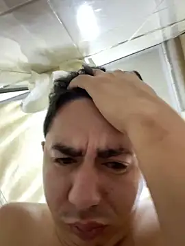 Snapshot of DanielGomez9 chatting on 02/27/25, 12:23 DanielGomez9 online show from 02/27/25, 12:23