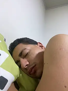 Snapshot of DanielGomez9 chatting on 03/09/25, 11:35 DanielGomez9 online show from 03/09/25, 11:35