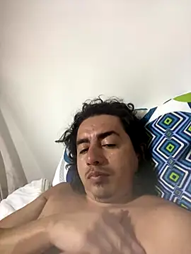 DanielGomez9 online show from 12/15/25, 02:05