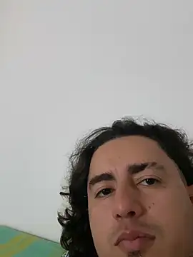 DanielGomez9 online show from 04/01/26, 01:34