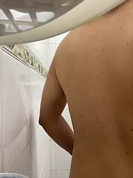 DanielGomez9 online show from 04/21/26, 02:34