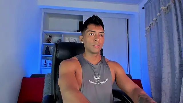 Couple muscle1 online show from 12/04/24, 02:59