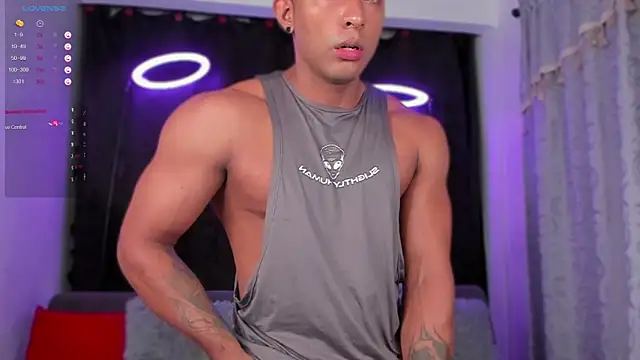 Couple muscle1 online show from 02/13/25, 03:03