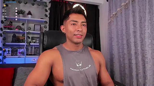 Couple muscle1 online show from 02/17/25, 01:53