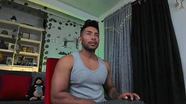 Couple muscle1 online show from 10/07/25, 09:56