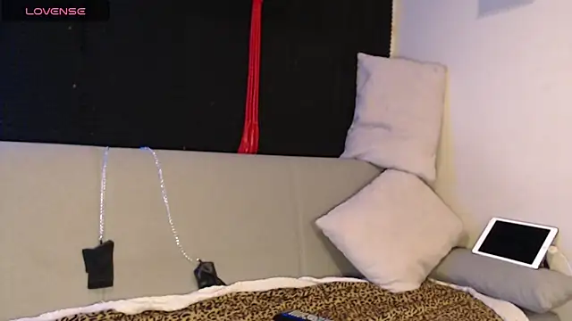 Strawberry queen91 online show from 02/05/25, 05:09