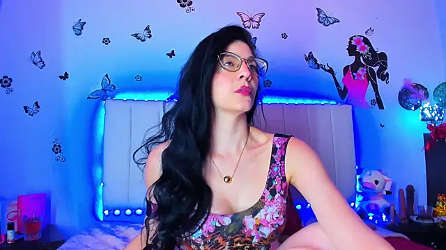 caro lyne  online show from 02/17/26, 04:13