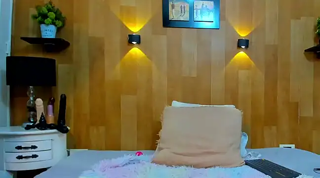 Snapshot of marianaa90 chatting on 12/20/24, 11:26 marianaa90 online show from 12/20/24, 11:26