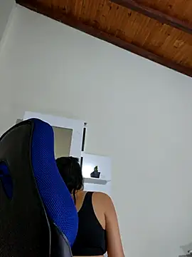 anny vittar online show from 10/18/25, 04:04