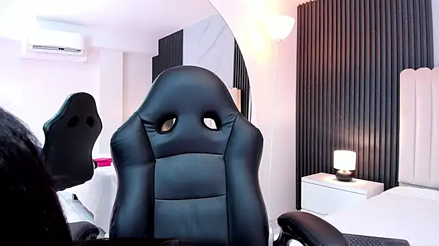 Snapshot of Madiee_Rhea chatting on 02/03/26, 07:41 Madiee Rhea online show from 02/03/26, 07:41