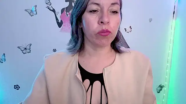 Lady breaks hearts online show from 06/02/26, 01:13