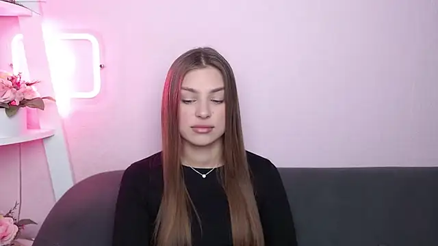 Snapshot of MilanaAngelAs chatting on 04/18/26, 04:49 MilanaAngelAs online show from 04/18/26, 04:49
