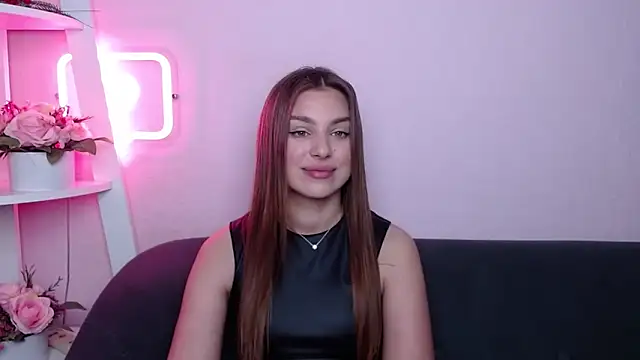 Snapshot of MilanaAngelAs chatting on 04/19/26, 04:45 MilanaAngelAs online show from 04/19/26, 04:45