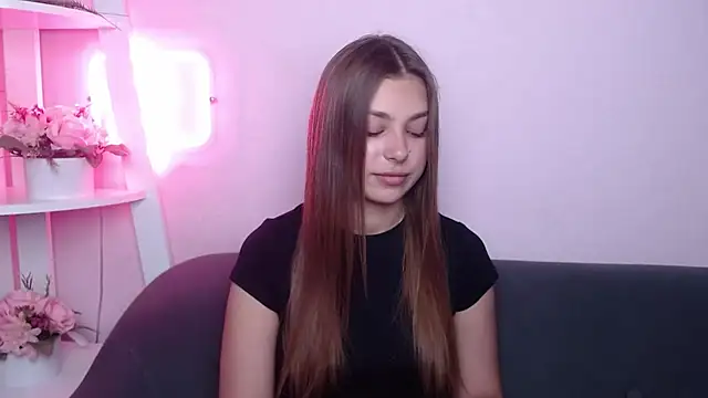 Snapshot of MilanaAngelAs chatting on 07/04/26, 04:40 MilanaAngelAs online show from 07/04/26, 04:40