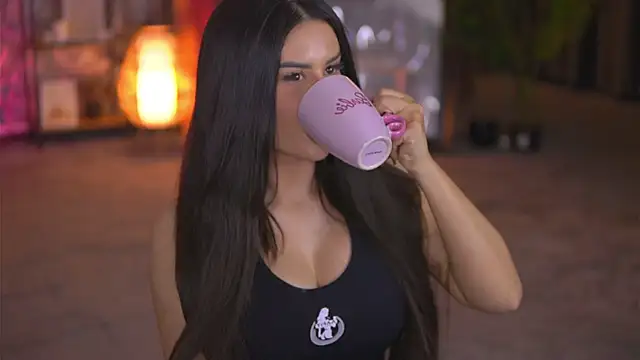 EvaZane online show from 03/10/25, 04:25