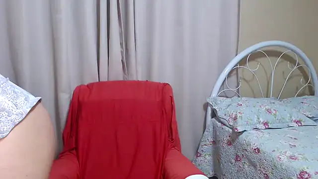 Snapshot of casadainocente chatting on 03/15/25, 02:35 casadainocente online show from 03/15/25, 02:35