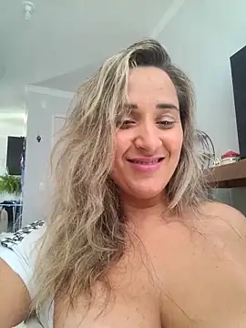 Snapshot of annamell chatting on 02/17/26, 04:24 annamell online show from 02/17/26, 04:24