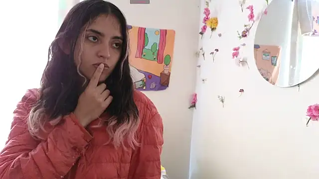 Snapshot of ViolettaSummer chatting on 12/29/24, 04:51 ViolettaSummer online show from 12/29/24, 04:51