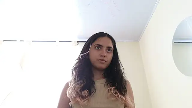 Snapshot of ViolettaSummer chatting on 02/14/25, 09:43 ViolettaSummer online show from 02/14/25, 09:43