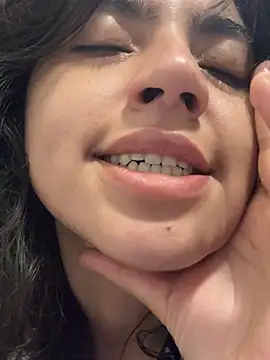 Snapshot of ViolettaSummer chatting on 06/19/26, 12:31 ViolettaSummer online show from 06/19/26, 12:31