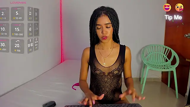 Lorena Hawkins online show from 09/23/25, 04:10