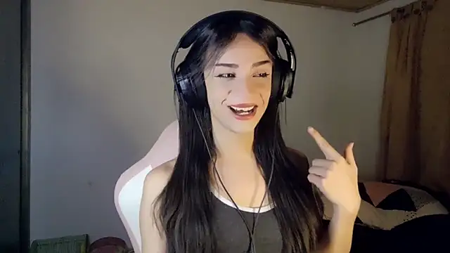 Dollbehavior  online show from 04/14/26, 01:44