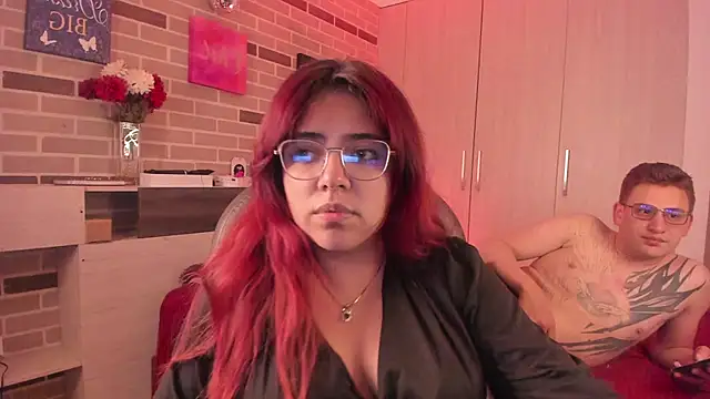 Snapshot of Rousse_Collinss chatting on 06/17/26, 03:53 Rousse Collinss online show from 06/17/26, 03:53