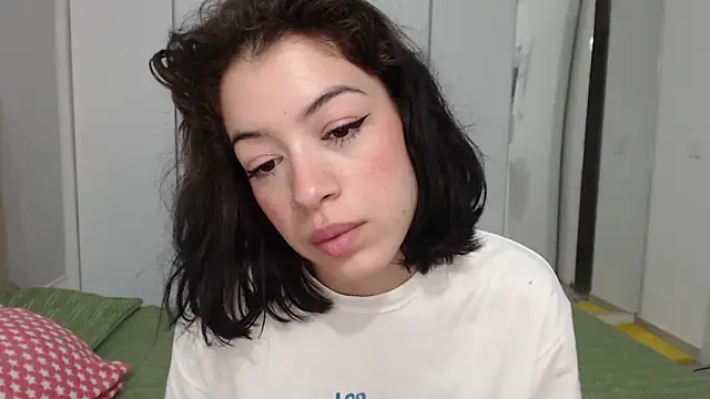 Caribbean beauty  online show from 03/24/26, 04:12