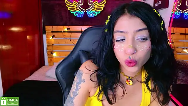 REDHOTTER  online show from 04/17/26, 08:01