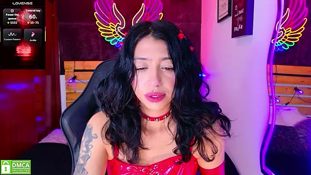 Snapshot of REDHOTTER_ chatting on 05/08/26, 11:48 REDHOTTER online show from 05/08/26, 11:48