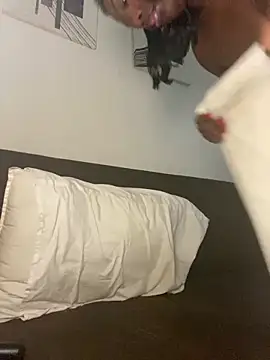 Snapshot of hotcoco28 chatting on 03/07/25, 12:37 hotcoco28 online show from 03/07/25, 12:37